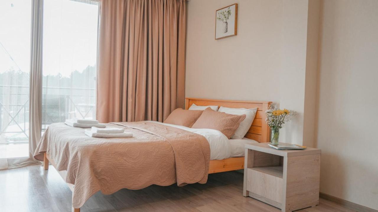 Hotel Surami Bagian luar foto