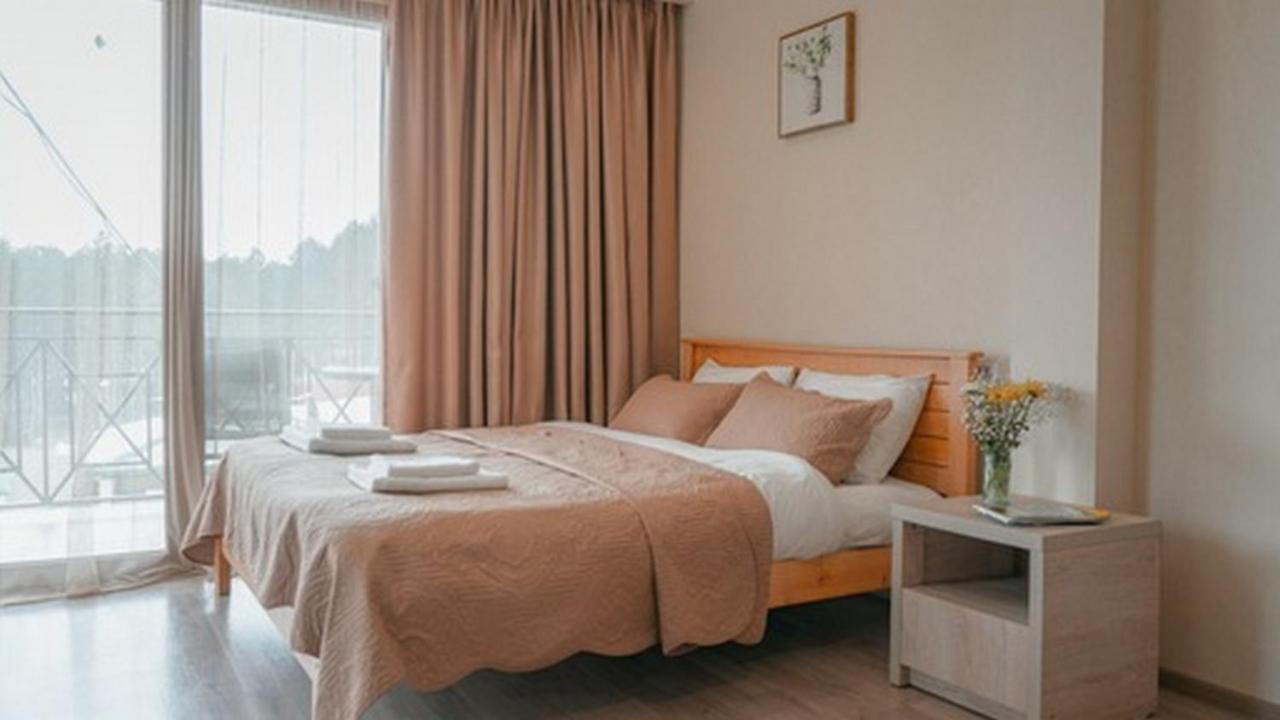 Hotel Surami Bagian luar foto
